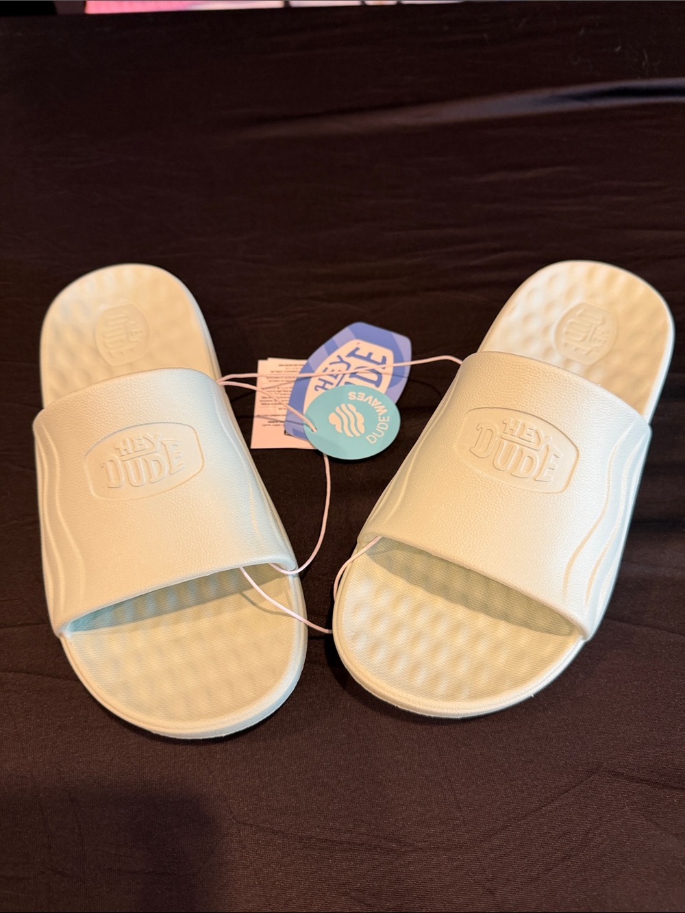 #754. Hey dude wave slides. women’s 8. Harbor green